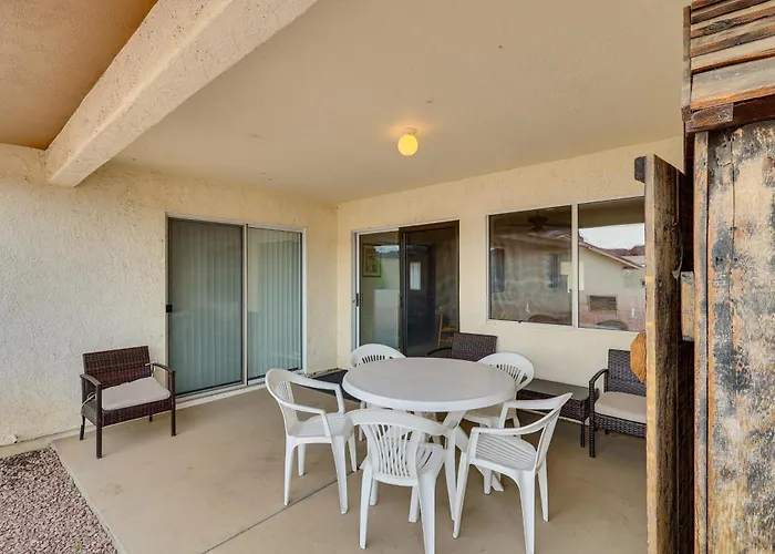 Spacious W/ On-site River Access! Parker