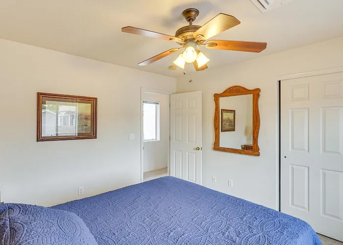 Spacious W/ On-site River Access! Holiday home
