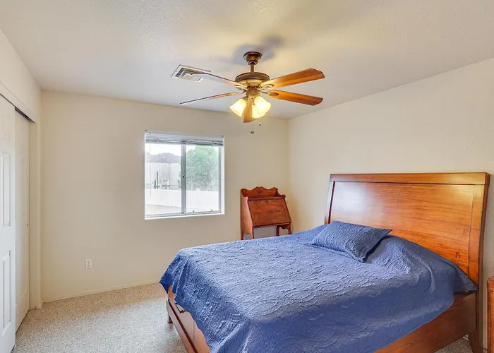 Spacious W/ On-site River Access! Holiday home