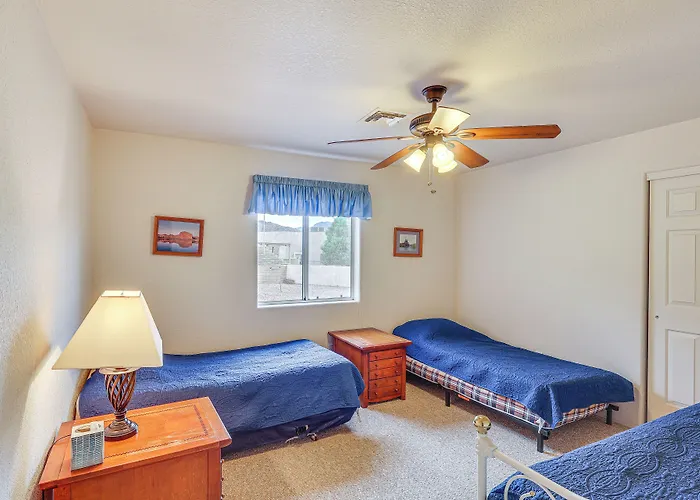 Spacious W/ On-site River Access! * Parker