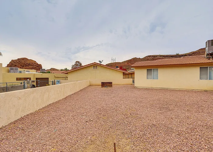 Spacious W/ On-site River Access! Holiday home Parker