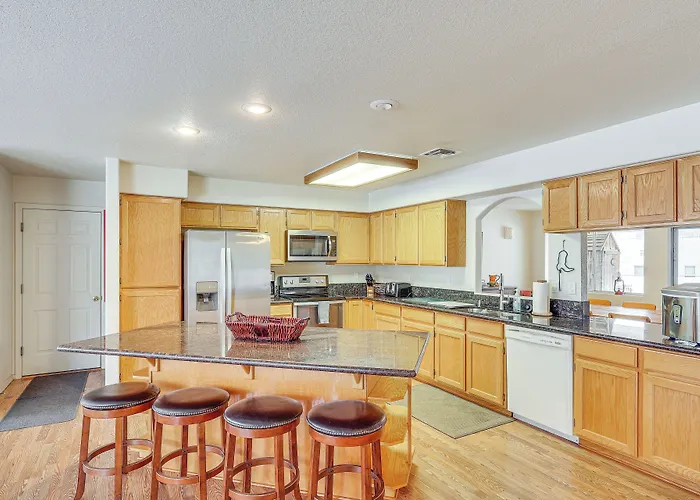 Spacious W/ On-site River Access! Holiday home Parker