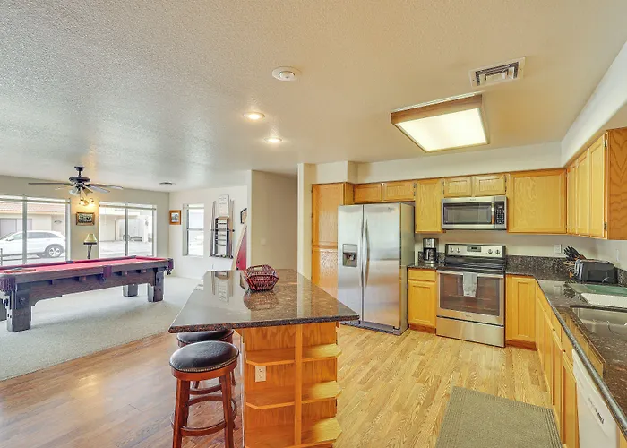 Spacious W/ On-site River Access! Holiday home *